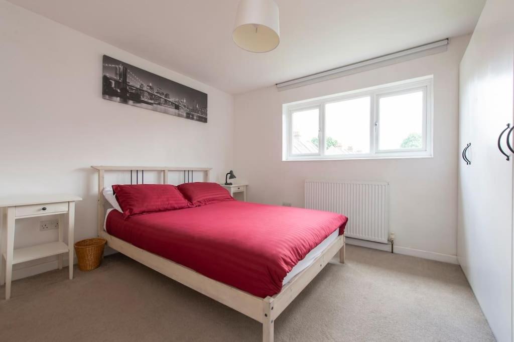 Lovely 2-Bed 15 Minutes To Central Londen Buitenkant foto