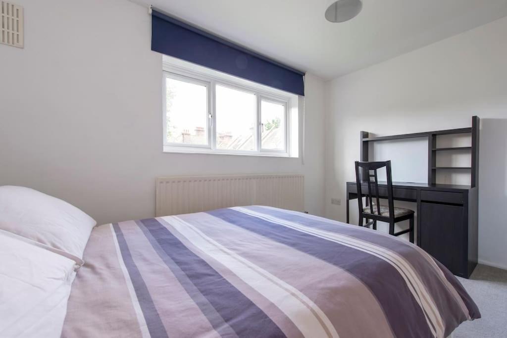 Lovely 2-Bed 15 Minutes To Central Londen Buitenkant foto