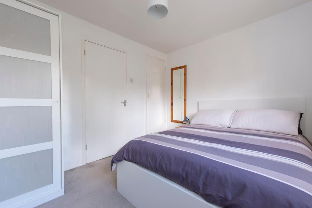 Lovely 2-Bed 15 Minutes To Central Londen Buitenkant foto