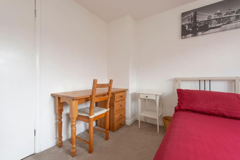 Lovely 2-Bed 15 Minutes To Central Londen Buitenkant foto