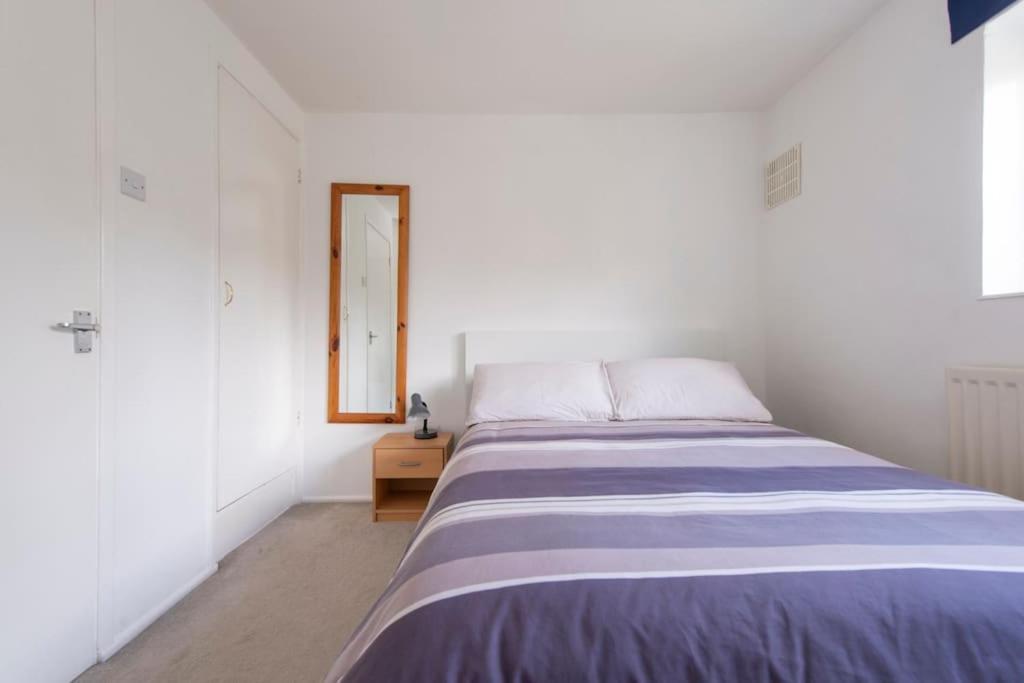 Lovely 2-Bed 15 Minutes To Central Londen Buitenkant foto