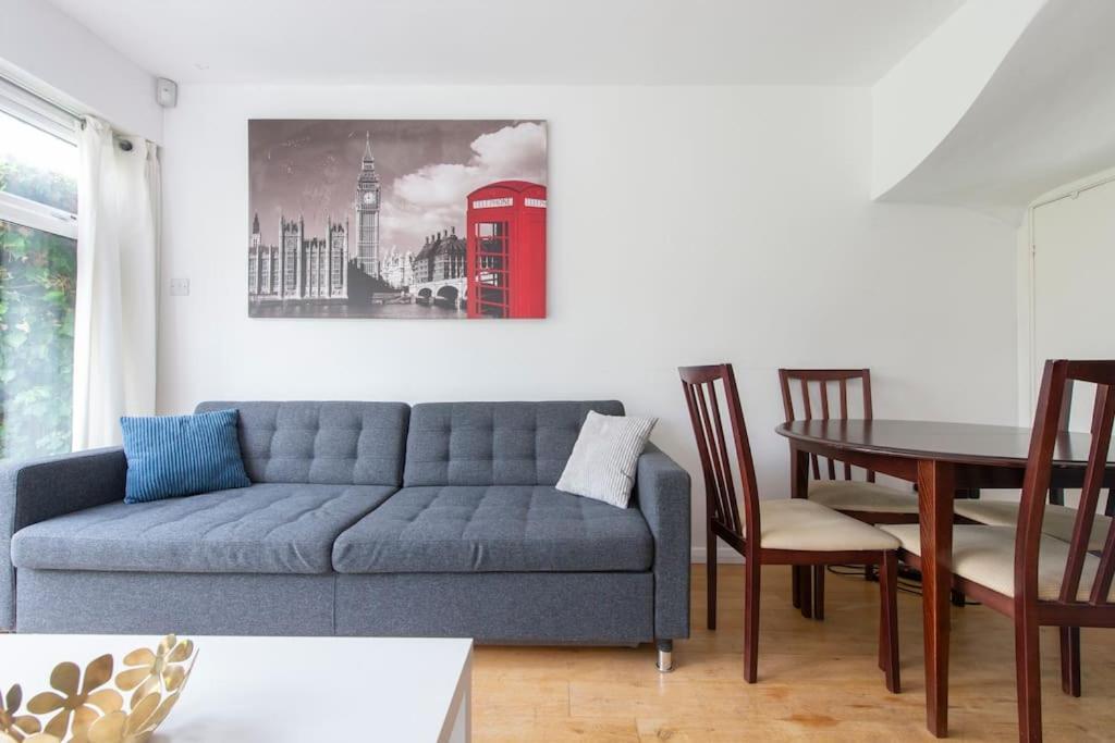 Lovely 2-Bed 15 Minutes To Central Londen Buitenkant foto